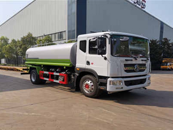东风D914方洒水车
